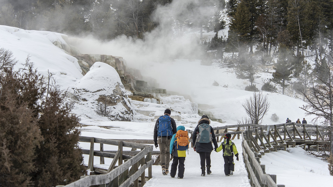 Yellowstone ofrece pase de entrada válido para el año 2172 a cambio de donaciones de 1.500 dólares