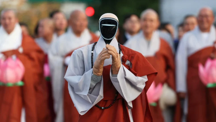 primeros monjes robots