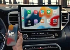 ¿Cómo aprovechar las nuevas funciones de WhatsApp en tu auto y tablet?