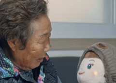 El increíble robot coreano que funciona como enfermera virtual en casa