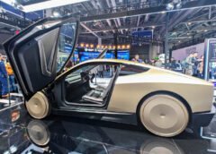 El robotaxi Cybercab inicia su fase final de pruebas urbanas