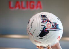 ¿Cómo ayudará el nuevo balón conectado a los árbitros de LaLiga en tiempo real?