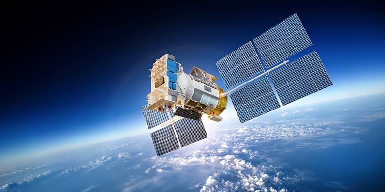 tecnología satelital